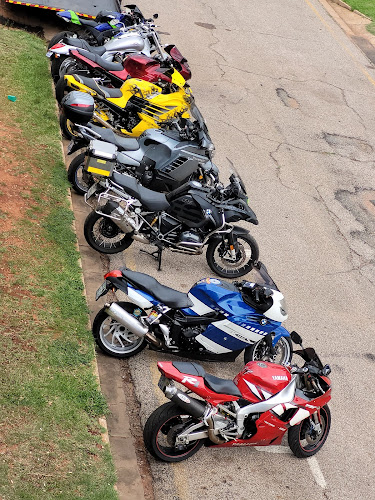 Comentarii opinii despre Club 40