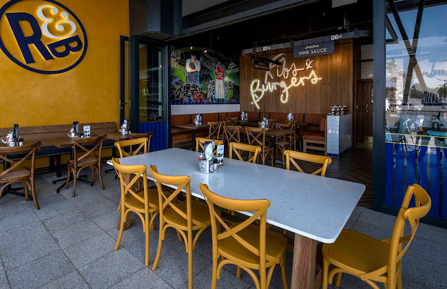 Opinii despre Ribs & Burgers Harvest Place în Kempton Park - Hospitality and gastronomy