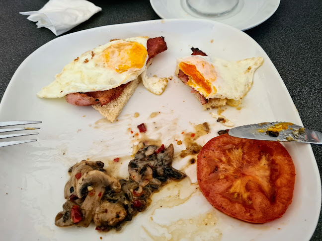 Comentarii opinii despre Aunty Sophie se Kombuis