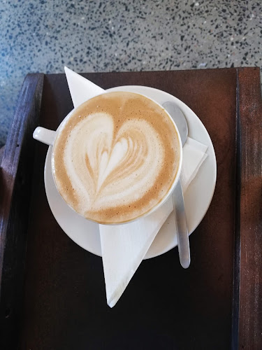 Comentarii opinii despre D'raven - BGF - (Formerly: Bohemian Beach Bums)