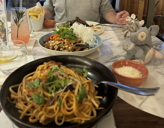 Lloys Ellis Ave, Houghton Estate, Johannesburg, 2198