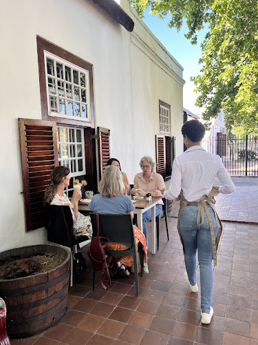 Comentarii opinii despre Avignon House & Café