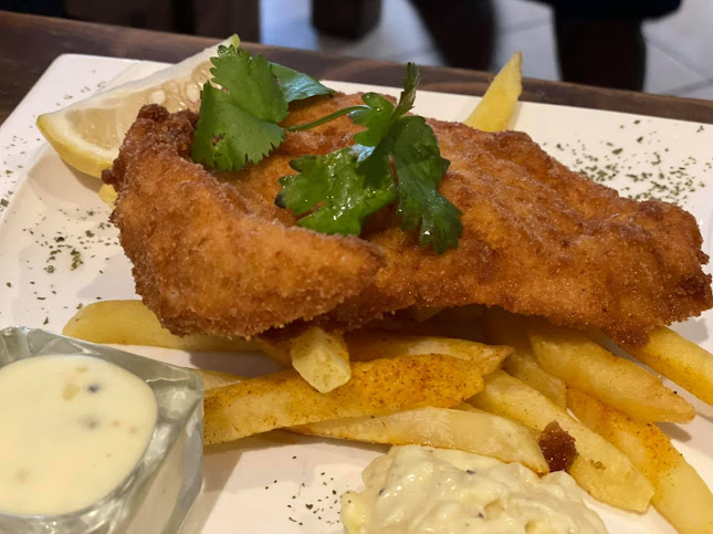 Opinii despre LEjiT Lekker Restaurant în Bloemfontein - Hospitality and gastronomy