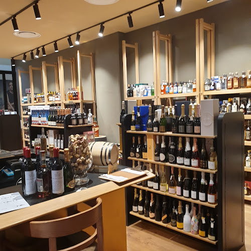 6th Rd, Hyde Park, Sandton, 2196