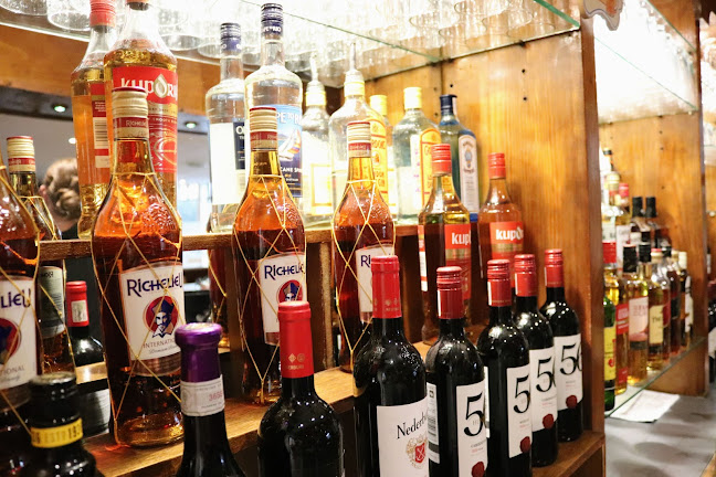 The Glassy Junction Edenvale