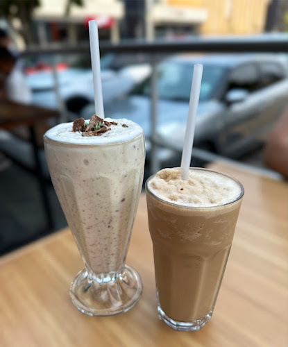 Comentarii opinii despre Bootlegger The Zone Halaal