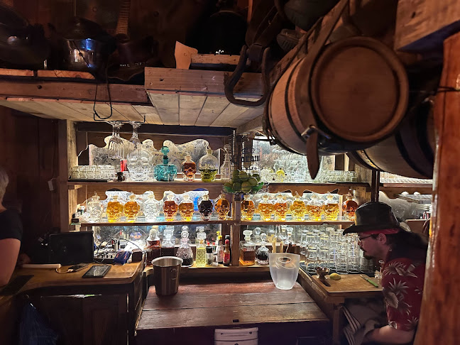 Dust And Dynamite - Hospitality and gastronomy