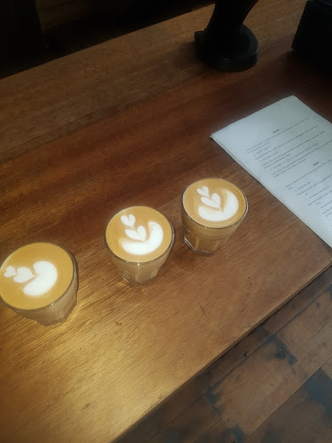 Kelvin Corner Cafe - Hospitality and gastronomy