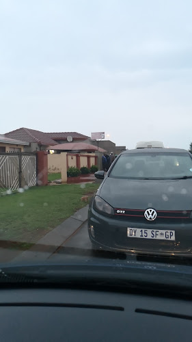 Opinii despre Mawa's Liquor Wholesalers în Katlehong - Hospitality and gastronomy