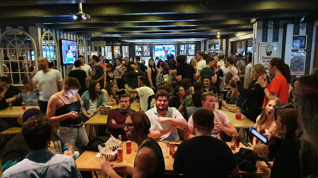 Connors Public House - Hospitality and gastronomy