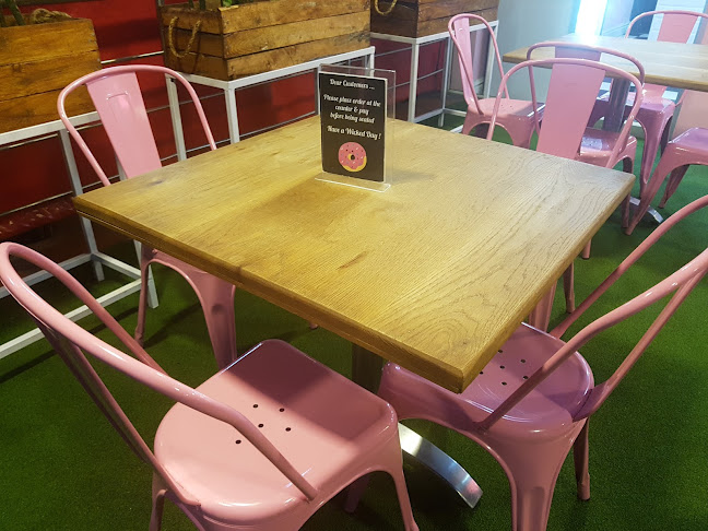 Comentarii opinii despre Wicked Donuts.