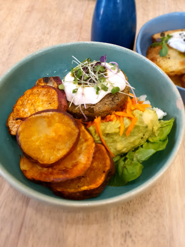 Rosebank, Johannesburg, 2196