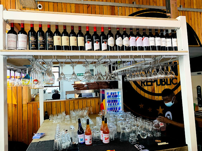 The Wing Republic on Florida Road - Hospitality and gastronomy