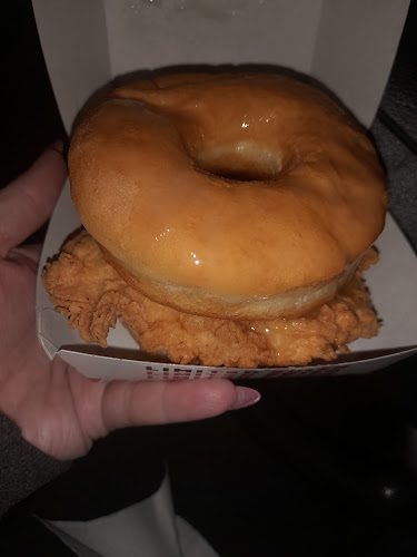 Mall, Mountain Mill Dr, Hospital Hill, Worcester, 6850