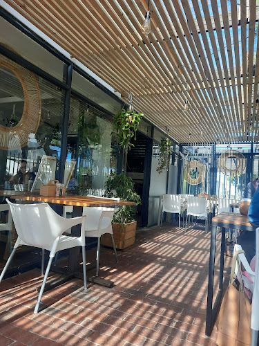 Comentarii opinii despre Frank's Coffee & Bagel Bar