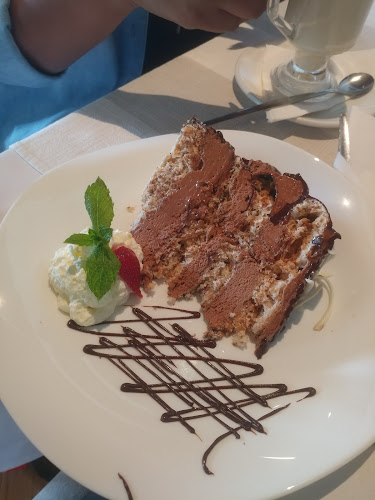 Olives and Plates Wits Club and Conference