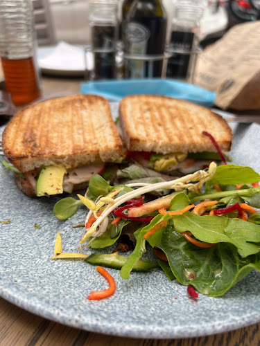 Comentarii opinii despre Newport Market & Deli