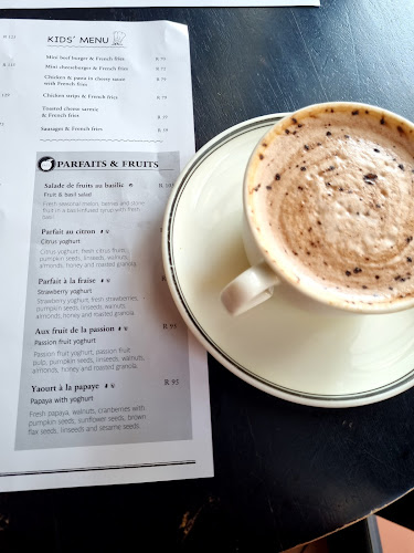 and, The Neighbourhood Square, Shop S15A Corner Club Street, Linksfield Rd, Linksfield, Johannesburg, 2094