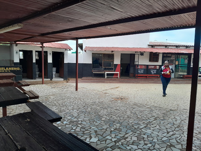 Opinii despre The Curve Pub and Restaurant în Mahikeng - Hospitality and gastronomy