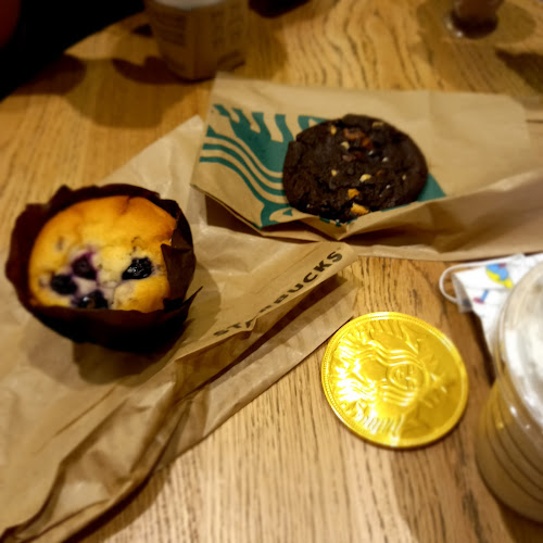 Starbucks Camps Bay - Hospitality and gastronomy