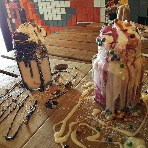 RocoMamas Dolphins Leap - Halaal - Gqeberha