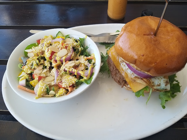 Comentarii opinii despre District Cafe