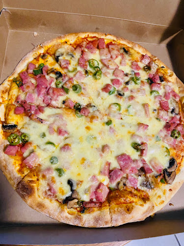 Opinii despre Burger Lane Road House în Kempton Park - Hospitality and gastronomy