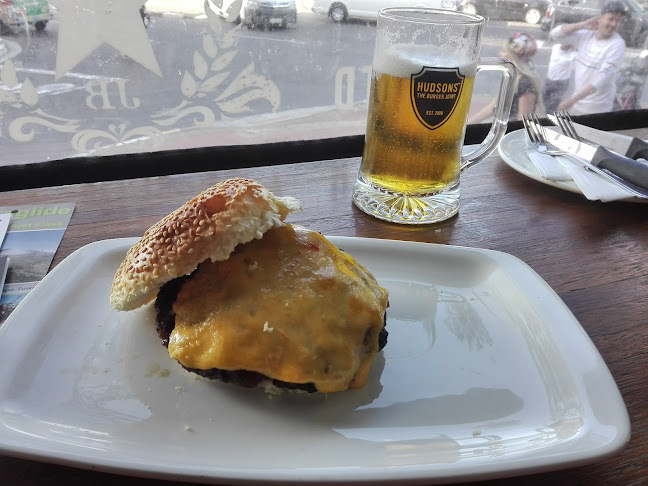 Shop 1A, Portside Mall, Main Rd, Green Point, Cape Town, 8051