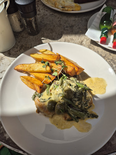 Comentarii opinii despre Arbour Café & Courtyard