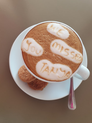 4th Avenue Café - Illovo