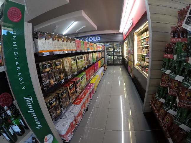 Shop 4, Constantia Centre, 2455 Albertina Sisulu Rd, Florida, Roodepoort, 1709