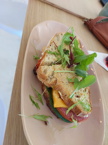 Comentarii opinii despre Nuca Bakery & Cafe