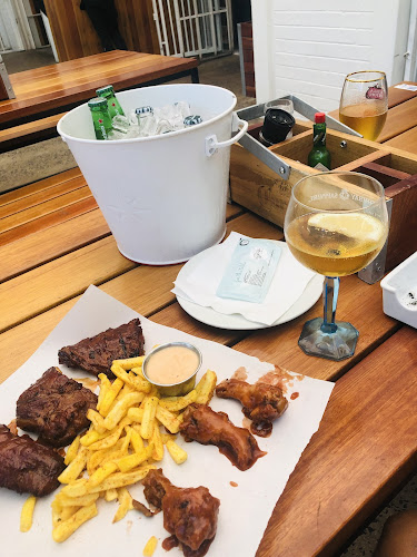 Opinii despre The Wing Republic on Florida Road în Durban - Hospitality and gastronomy