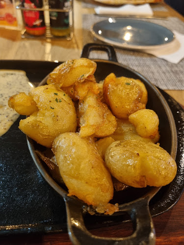 Jackson and Black Grill & Pizzeria | PAARL