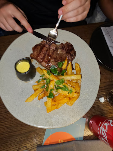 Comentarii opinii despre PROUD MARY