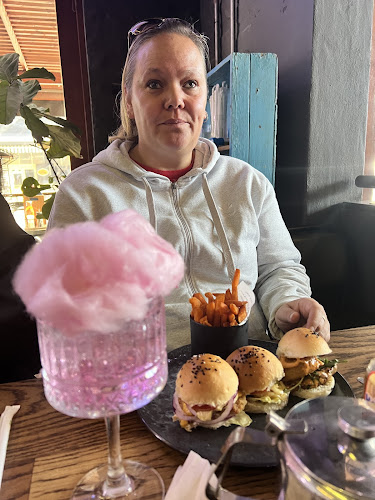 4th Ave, Parkhurst, Randburg, 2193