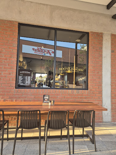 Opinii despre Bootlegger - Linton's Corner în Pretoria - Hospitality and gastronomy