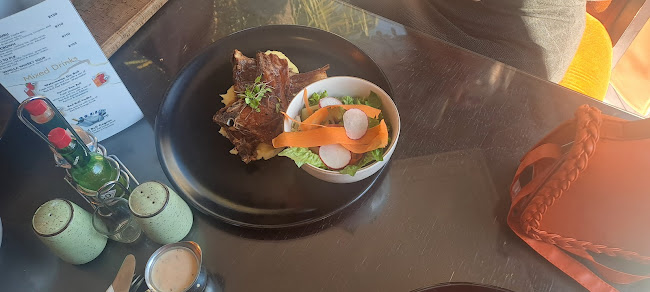 Comentarii opinii despre Uhuru Cafe & Wine Emporium