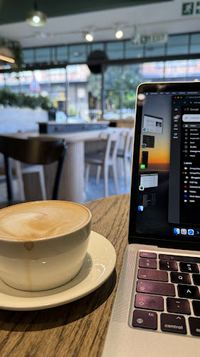 Comentarii opinii despre Starbucks Parkhurst