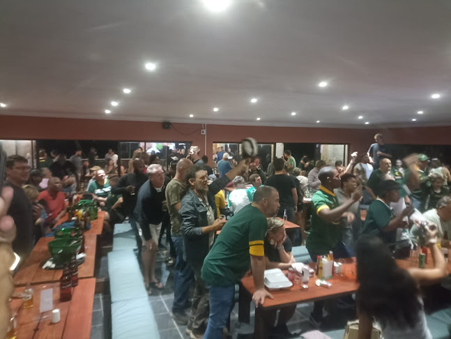 Comentarii opinii despre Douglas Mitchell Sports Bar and Grill