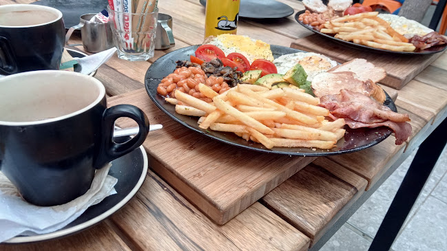 RocoMamas Menlyn - Hospitality and gastronomy