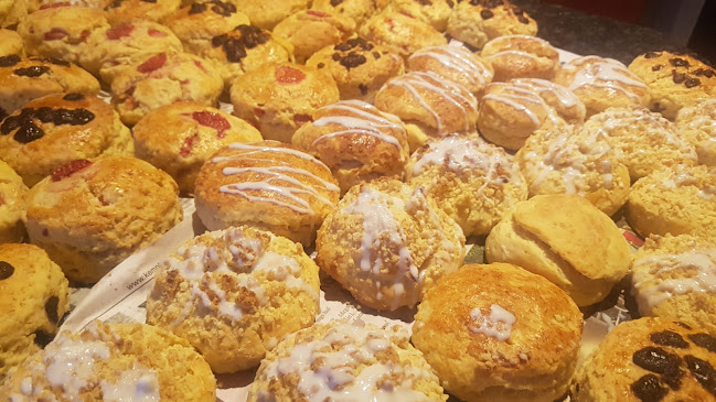 Thandi's Cakes - Hospitality and gastronomy