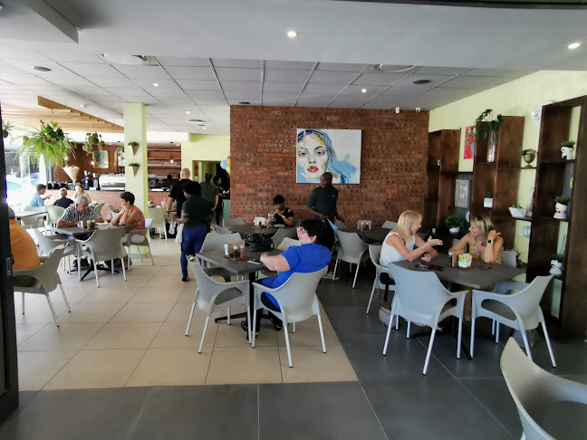 Comentarii opinii despre Cafe Mayfair