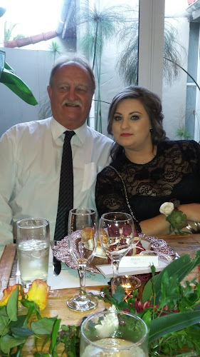 TINY'S PUB & GRUB - Hospitality and gastronomy