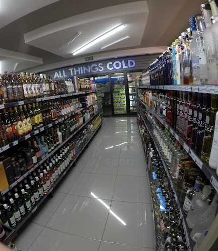 Shop 4, Constantia Centre, 2455 Albertina Sisulu Rd, Florida, Roodepoort, 1709