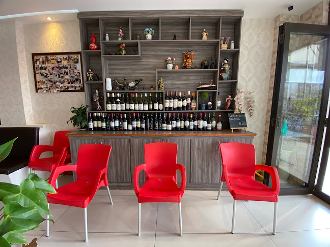 Tian Tian Chinese Restaurant and Sushi Bar