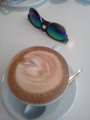 Comentarii opinii despre District Cafe