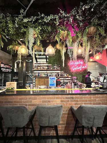 Opinii despre INFUSION RESTAURANT AND BAR în Cape Town - Hospitality and gastronomy