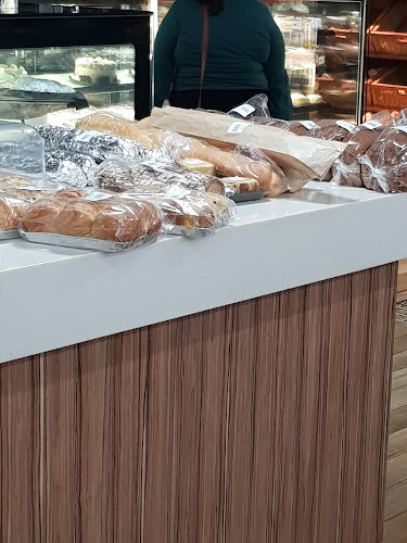 Shop 1, Constantia Centre, 2455 Albertina Sisulu Rd, Florida, Roodepoort, 1709