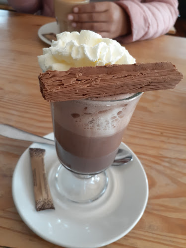 22 Chichester Rd, Claremont, Cape Town, 7708